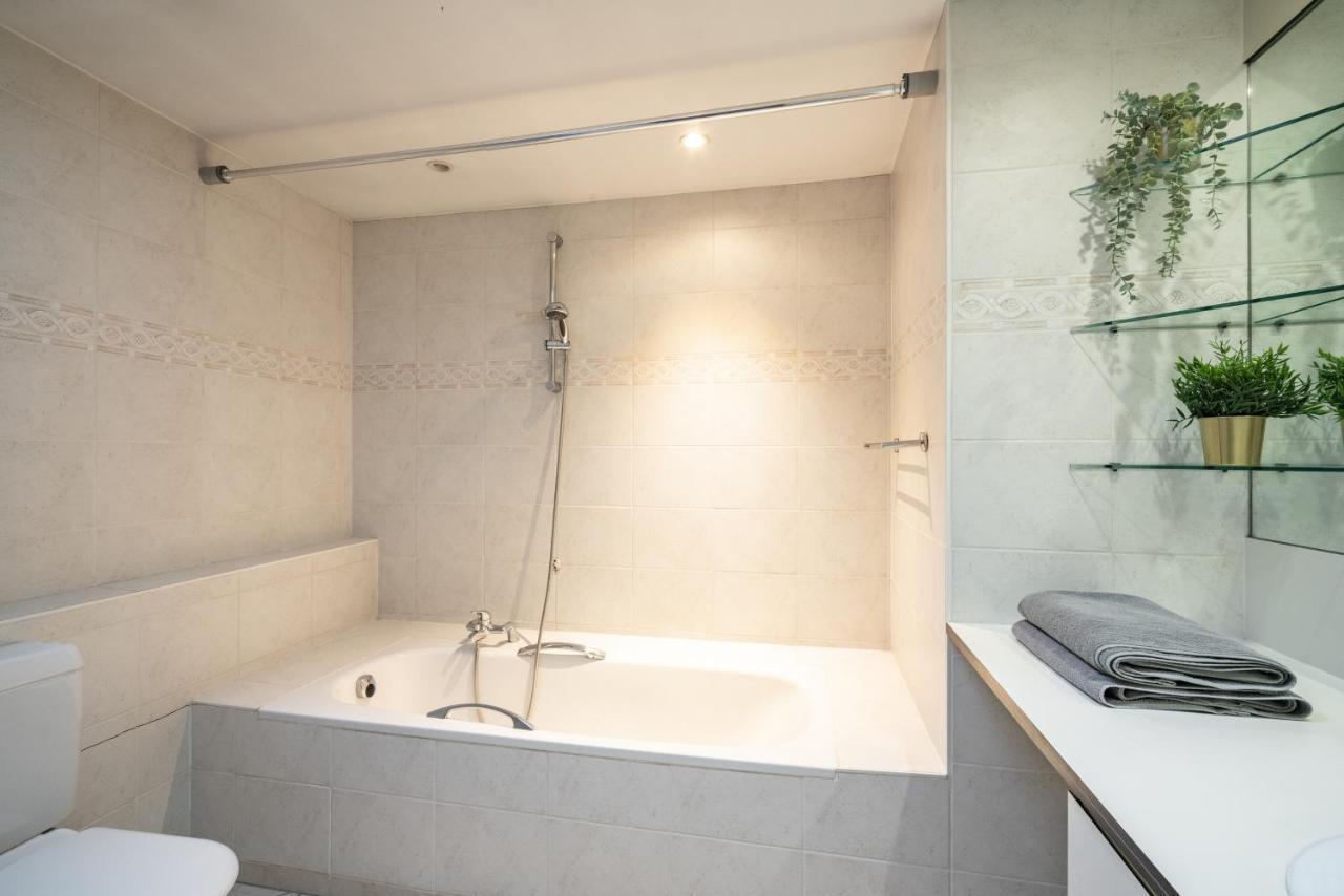 The Capital Street Lodge แอนต์เวิร์ป ภายนอก รูปภาพ